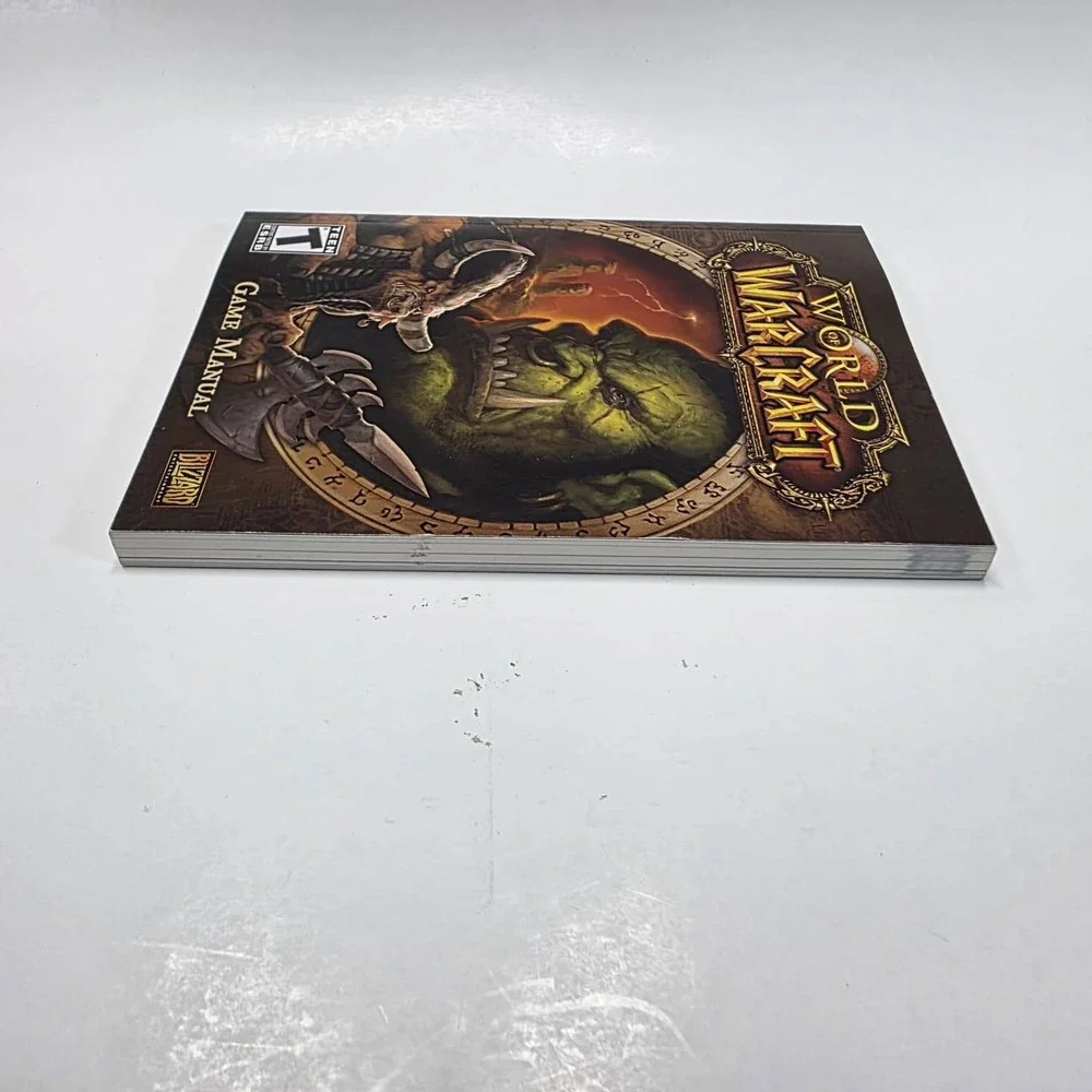 World of Warcraft PC Game Manual Blizzard Entertainment 2004-2007 Orc Tauren Art